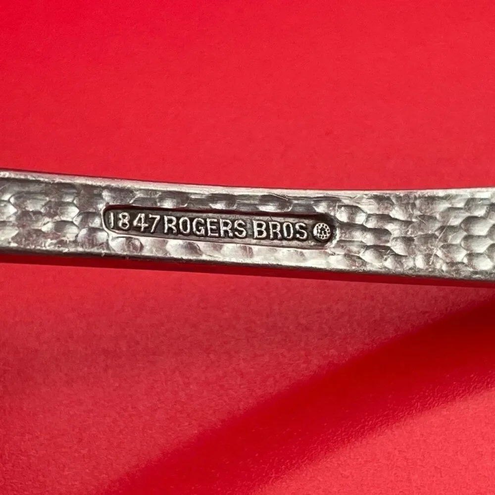 1847 Rogers Bros Heraldic Gravy Ladle Silverplate 1916 Hammered Finish